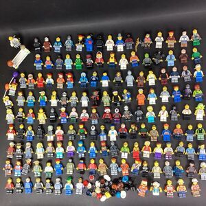 Lego Minifigure Huge Lot-Medical-Random-Workers-Warriors-Accessories